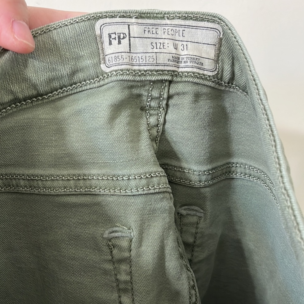 Free People Moss High Rise Distressed Busted Knee Skinny Jeans Size 31 - Picture 10 of 12